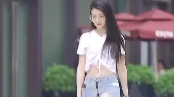 你笑起来真好看 像夏天的阳光 ~